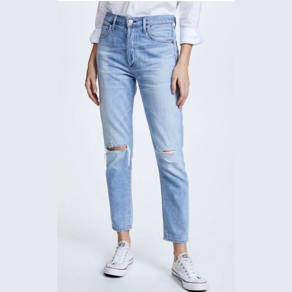 Citizens of Humanity Liya high-rise classic fit crop jeans. 💙
